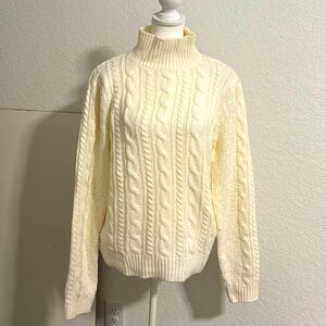 Ann Taylor long sleeve turtleneck sweater cream Size Large